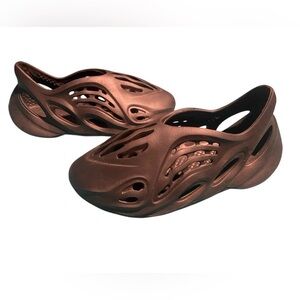 YZY YEEZY FOAM RUNNER